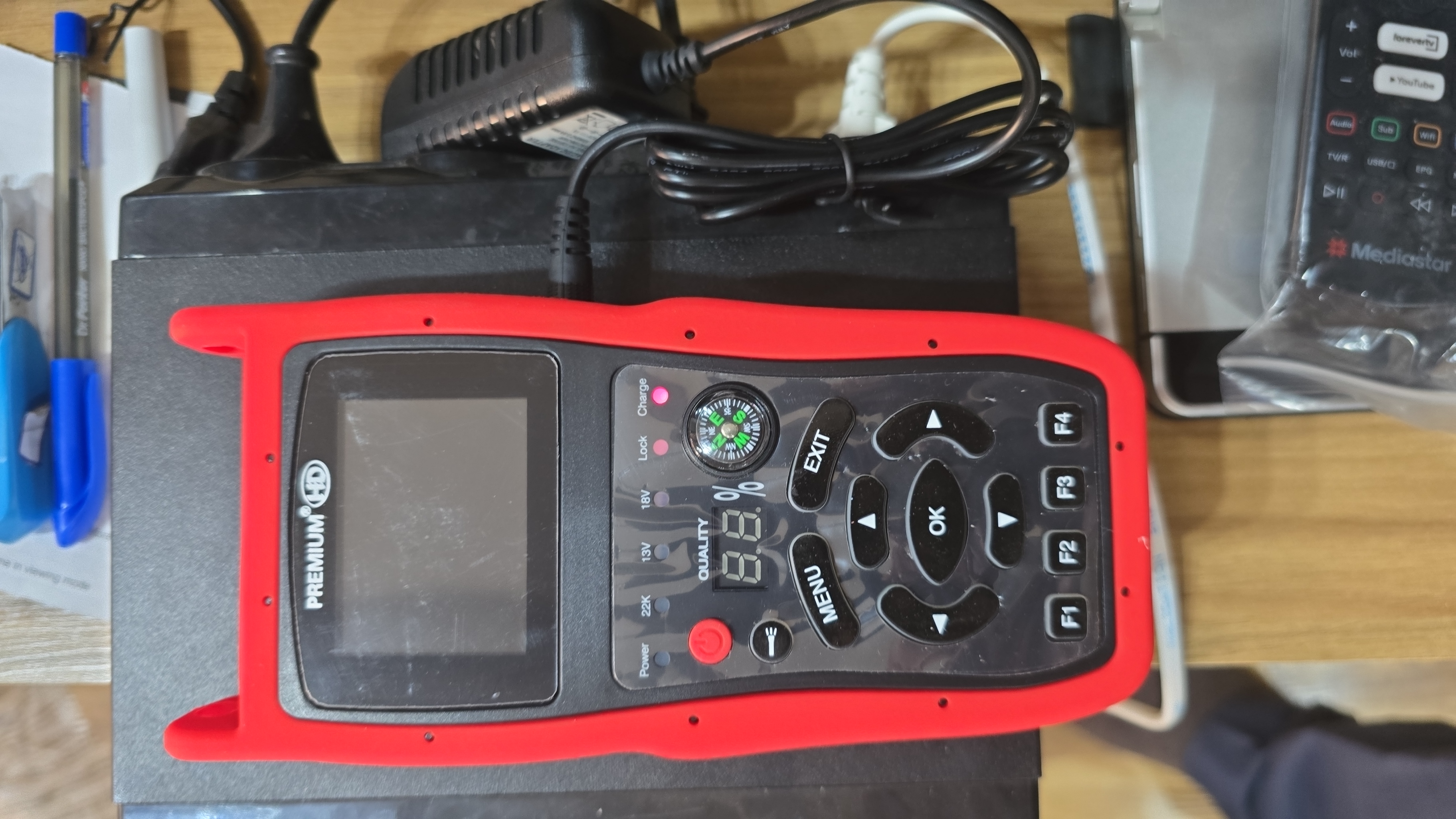 جستجوگر سیگنال و تصویر پرمیوم مدل Finder Premium HD 9020